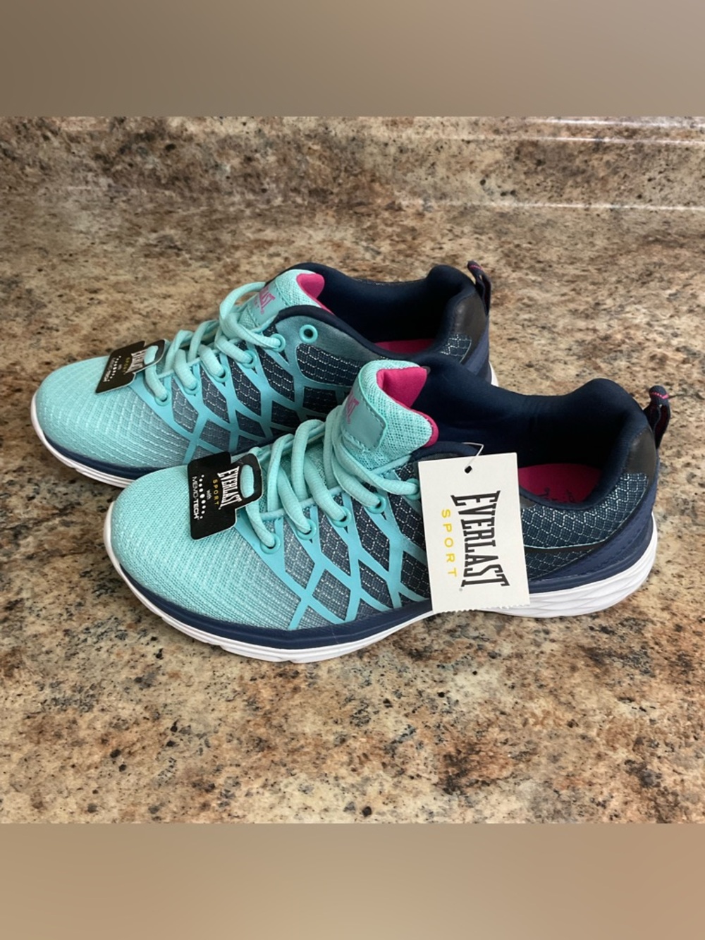 Everlast Sport Women’s Size 6 Sneakers
New without Box - Picture 2 of 6